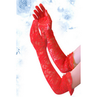 Красные кружевные перчатки выше локтя
